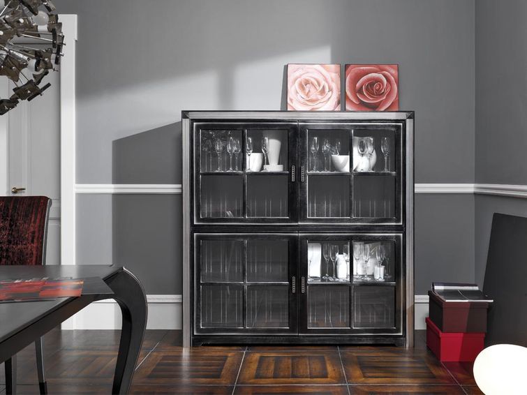 Showcase made of wood, PREGNO