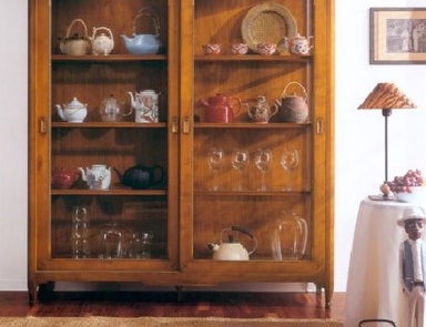 Showcase made of solid wood, PREGNO