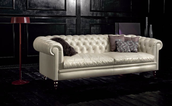 Three seater sofa in leather upholstery, KENSINGTON - Valdichienti