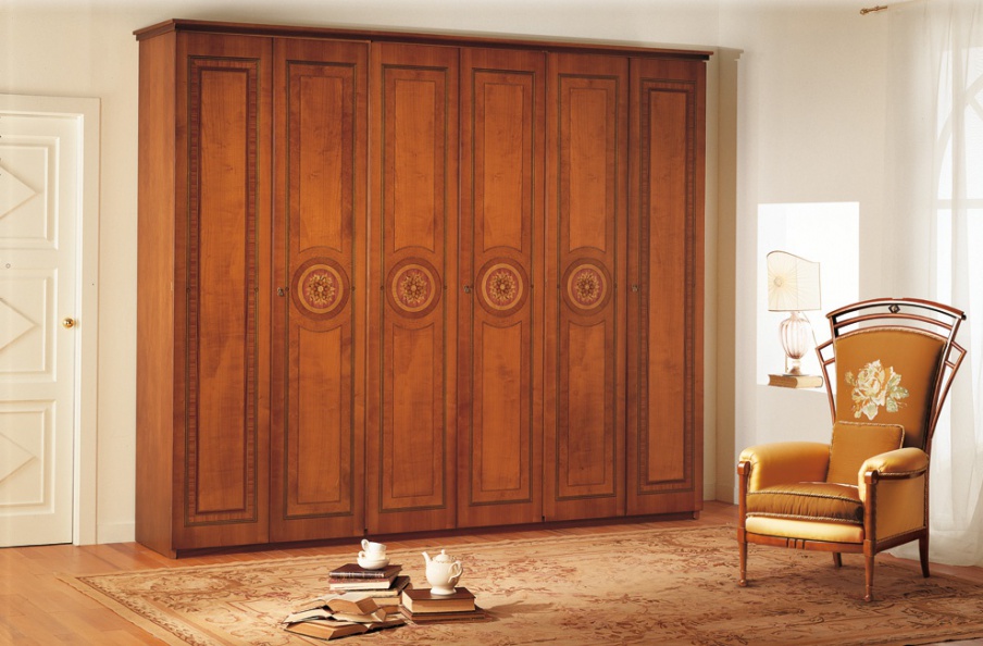Armoire solid walnut A192 I, Carpanelli
