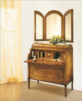 Bureau of solid walnut C179, Carpanelli