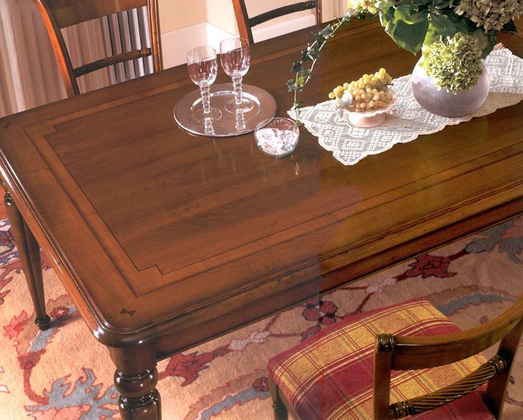 Dining table, PREGNO