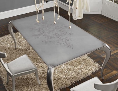 Dining table, PREGNO