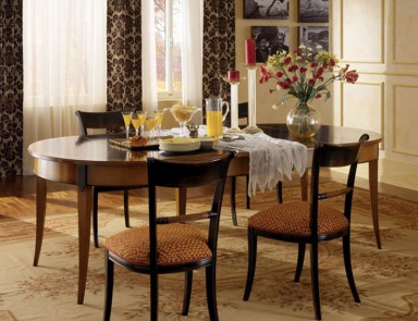 Dining table made of solid wood, PREGNO