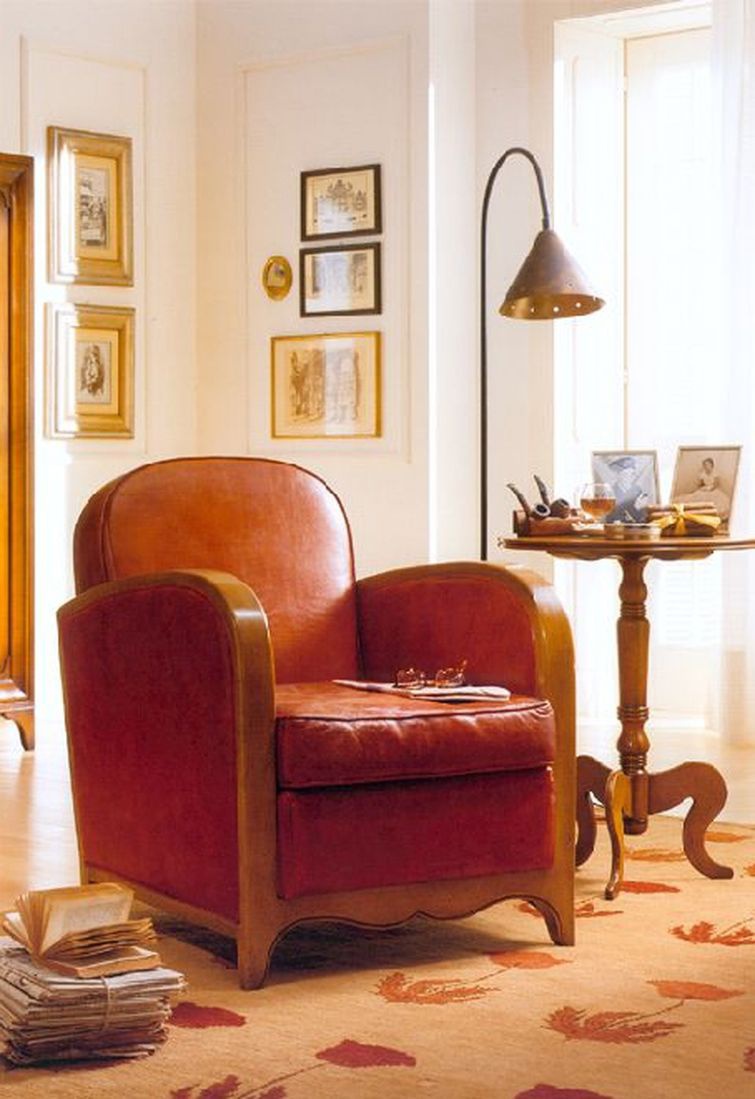 Chair in leather upholstery, PREGNO
