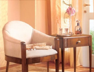 Chair in leather upholstery, PREGNO