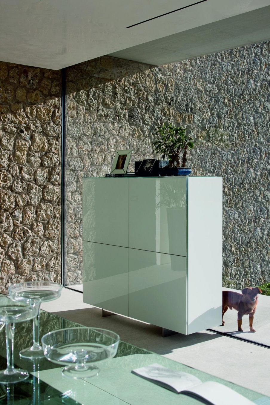 Stand on the frame of a wood Futura 4, Cattelan Italia