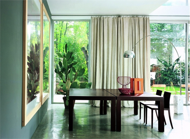 Sliding dining table Dueci, Lema